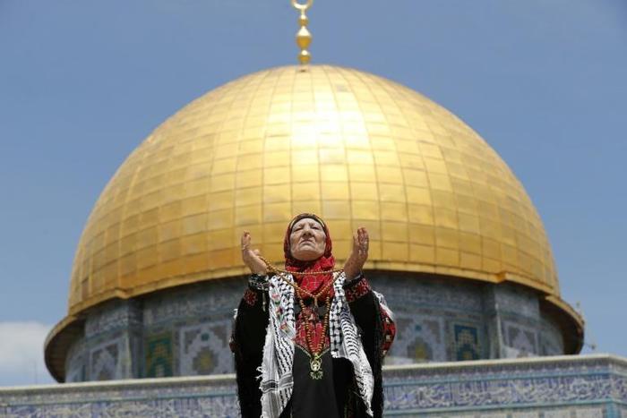 Israeli restrictions on Palestinians from the occupied West Bank are eased during the month of Ramadan