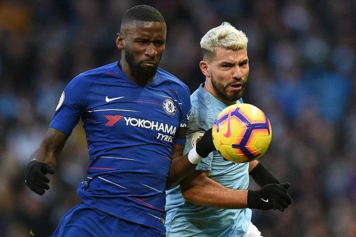 Chelsea's Antonio Rudiger has compared under-fire manager Maurizio Sarri to a school teacher