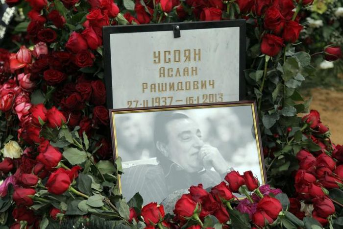 The grave of Russian crime boss Aslan Usoyan in a Moscow cemetery -- the so-called 'Thieves in Law' who emerged in the Soviet-era gulags, controlling the criminal underworld in Stalin's prison camps. 