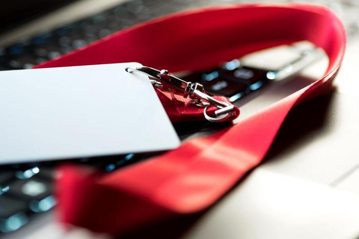 Officials Warn Drivers Not To Wear Lanyards