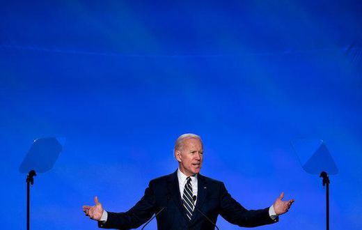 Biden joins the really big crowd