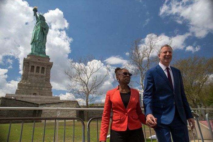 Who runs city while mayor runs for president?