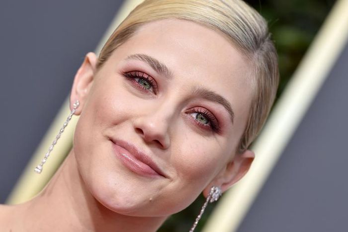 Lili Reinhart Posted A No-Makeup Instagram Selfie