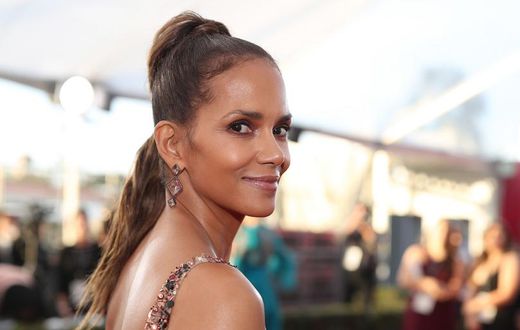 Halle Berry Reveals New Tattoo