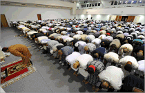 Muslims praying during Ramadan