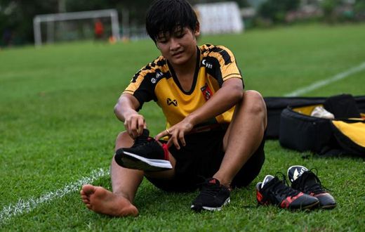 Myanmar U19 footballer San Thaw Thaw says she is inspired by ex-England striker Wayne Rooney.