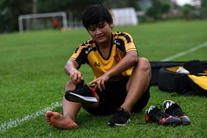 Myanmar U19 footballer San Thaw Thaw says she is inspired by ex-England striker Wayne Rooney.