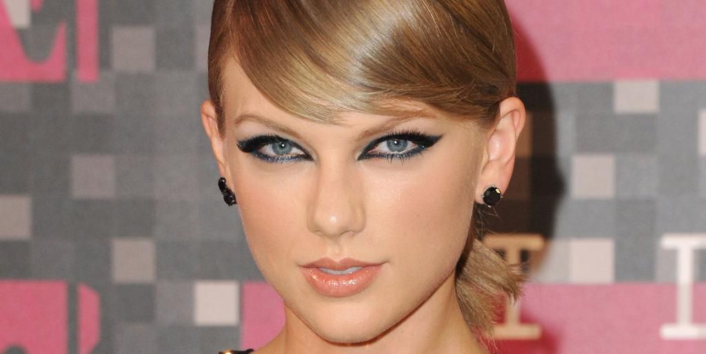 Taylor Swift Used A Sharpie As Eyeliner Pulse Ghana
