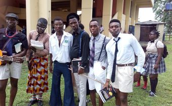 Students celebrating old school day (Giststudents)
