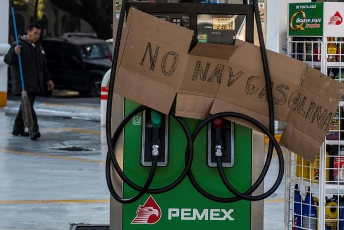Imagen de una estación de gasolina cerrada debido al desabastecimiento en la Ciudad de México, el 9 de enero de 2019