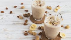 5 Healthy and Delicious Peanut Butter Smoothies