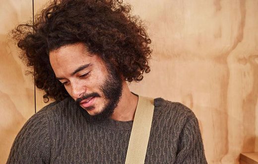 6 Ways to Maintain Your Curly Hair This Winter