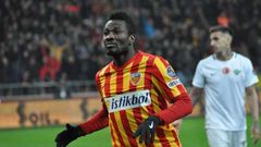 Asamoah Gyan scores a brace