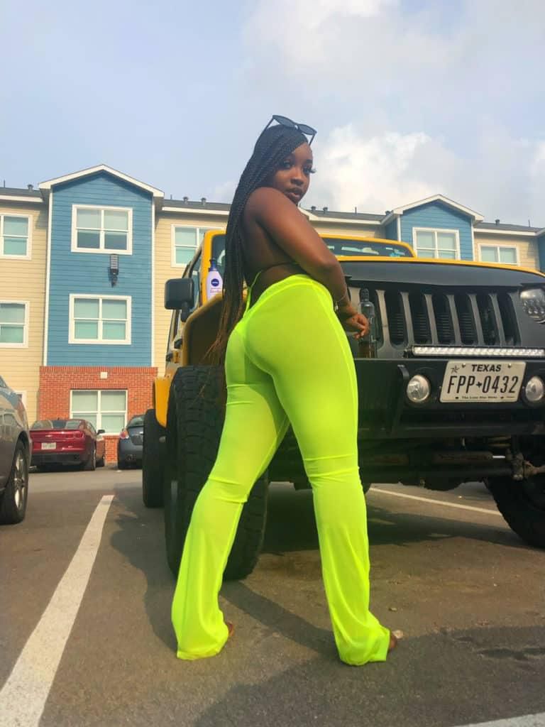 “My boo would never cheat; I’ve got the whole package” Curvaceous lady brags (photos)