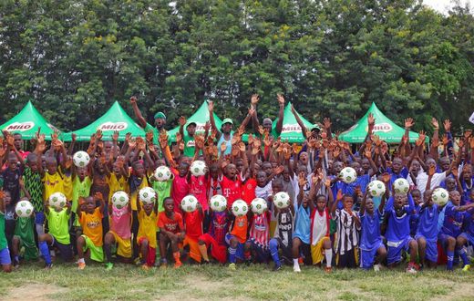 Stephen Appiah leads soccer clinic ahead of Zone 2 competition