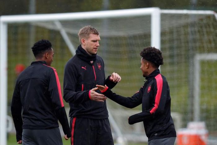 Mertesacker says he expects at least one German club to make it past the last 16 of the Champions League