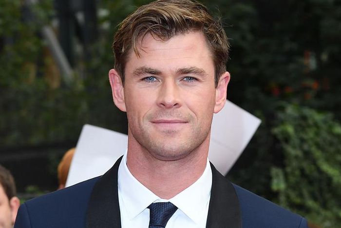 Chris Hemsworth Wants To Play James Bond