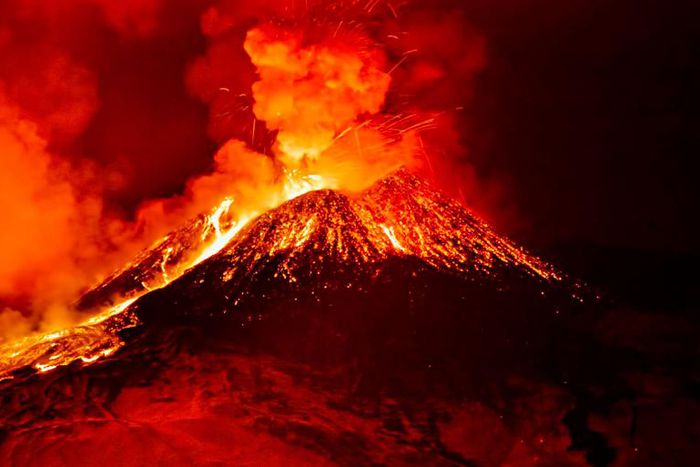 See Dr. Pimple Popper Pop an Inflamed Cyst