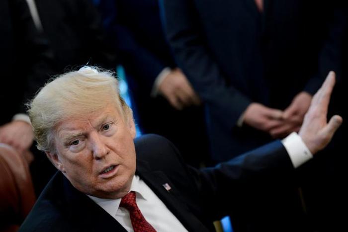 US President Donald Trump ordered the government to give greater priority to artificial intelligence, but critics said the executive order lacked key details