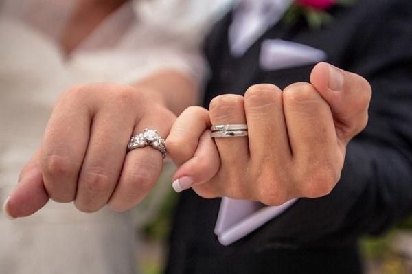“I’ve been married to a church elder for 13 years, have 6 children but none belongs to my husband” – Nurse confesses