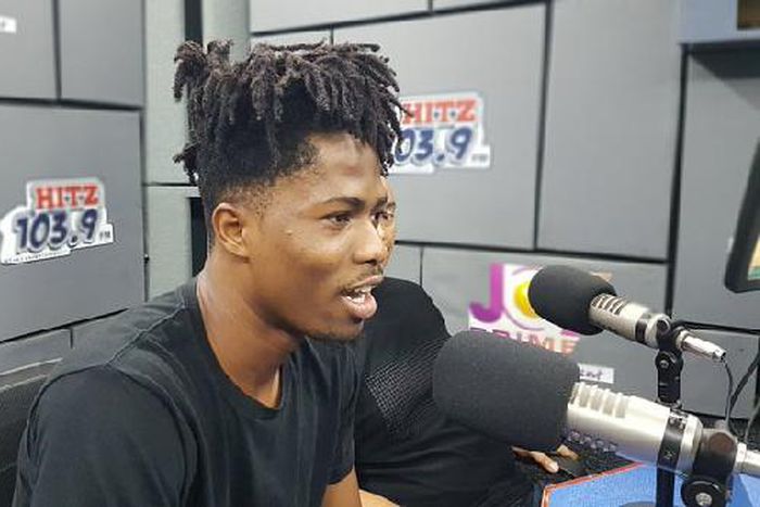 Kwesi Arthur hair