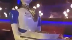 Robot waitress