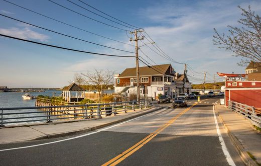 On Shelter Island, Keeping the Party, and Airbnb, at Bay