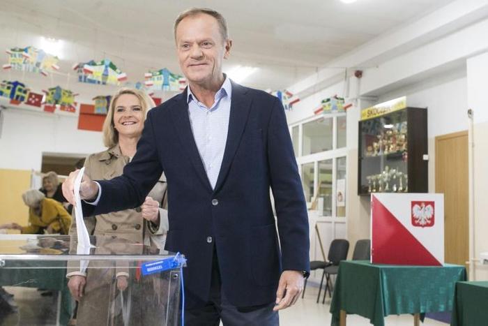 European Council president Donald Tusk will host EU leaders for a summit dinner in Brussels on Tuesday