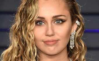Miley Cyrus' Ex Nick Jonas Slid Into Her DMs