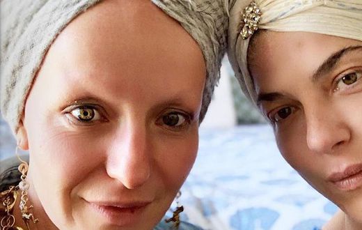 Selma Blair Defends Wearing Headwrap On Instagram