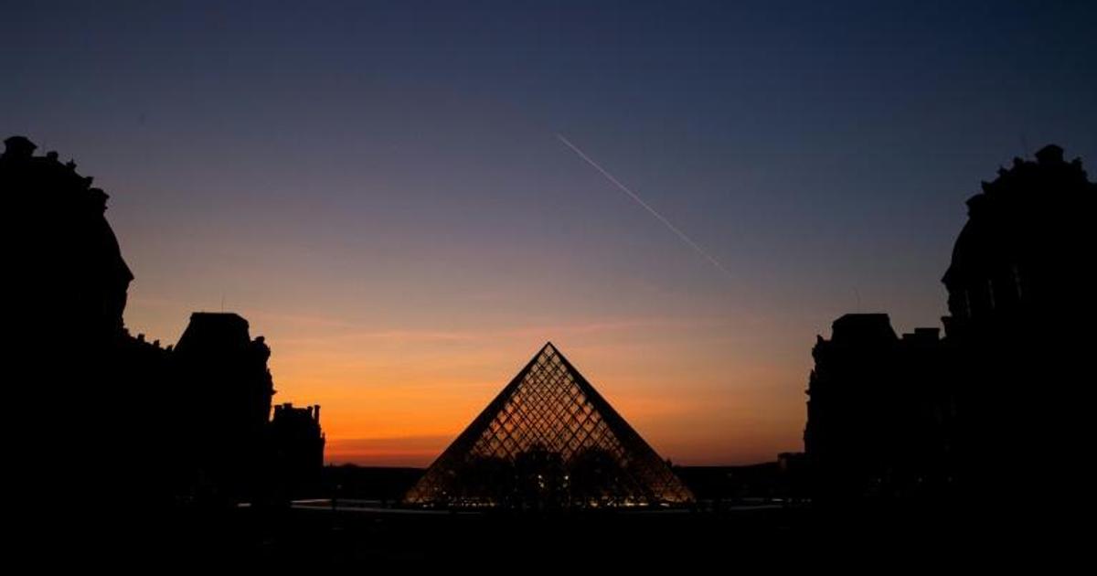 'Angry glances in the street': how Paris met Pei’s Louvre pyramid ...