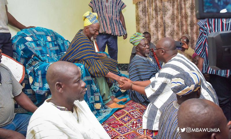 Photos: Bawumia pays homage to Yaa-Naa