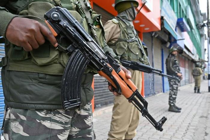 An insurgency which erupted in Indian Kashmir in 1989 has left tens of thousands dead, mainly civilians