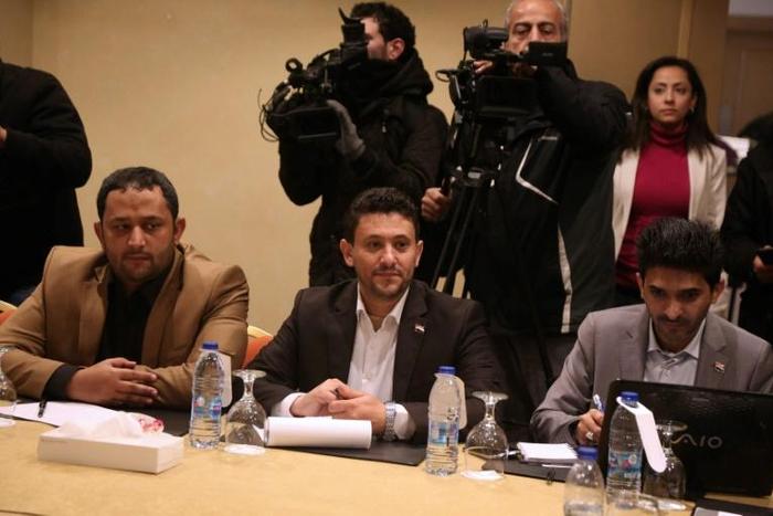 Yemeni Huthi official Abdel Kader al-Murtadha (C) attends a January 2019 meeting in Amman, Jordan to discuss prisoner swaps between the Yemeni government and Huthi rebels