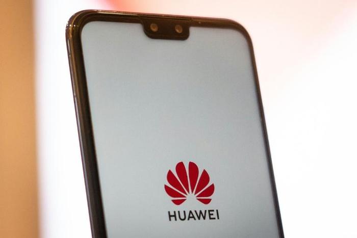 US president Donald Trump urged Britain to be "very careful" about involving Chinese tech giant Huawei in its new 5G network