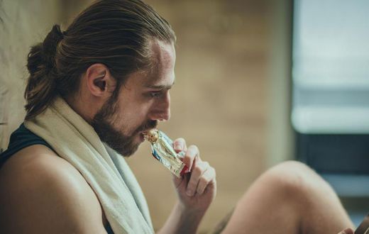 Is It Okay to Eat Right Before a Workout?