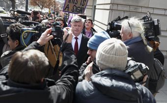 Manafort's Prison Sentence Is Nearly Doubled to 7.5  Years