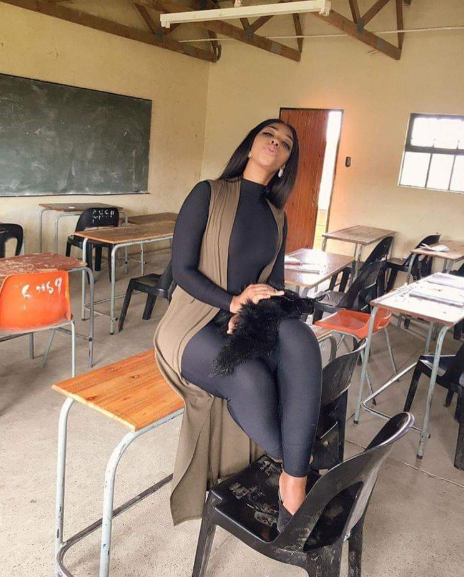 Curvy female teacher confuses students with her ‘tempting’ backside (Photos)