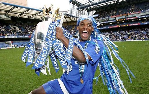Essien with EPL trophy