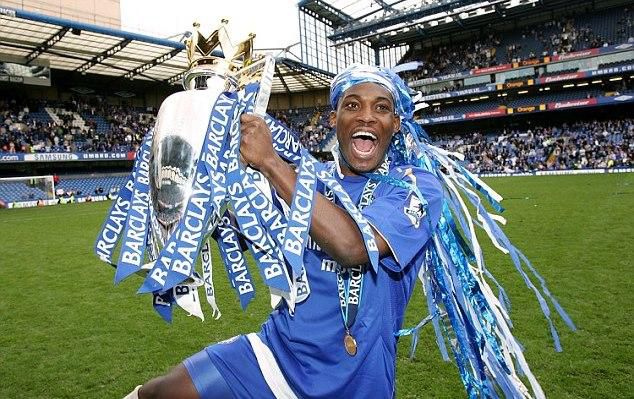 Essien with EPL trophy