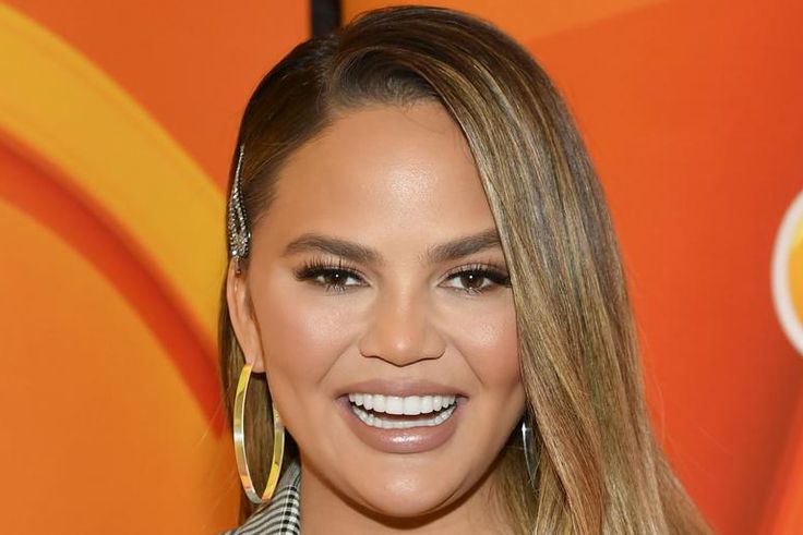 Chrissy Teigen Just Shut Down Another Troll