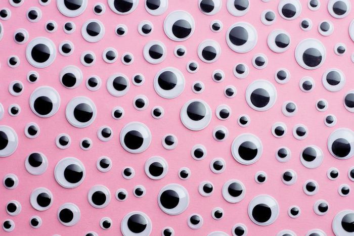 Dr. Pimple Popper Just Popped An Eyelid Pimple