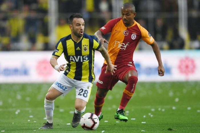 French midfielder Mathieu Valbuena has joined Olympiakos