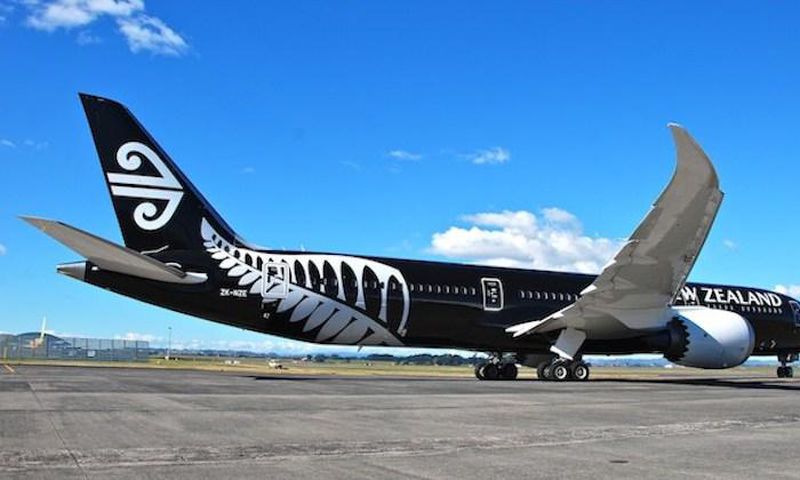 Woman kicked out of passenger plane for refusing to watch compulsory video