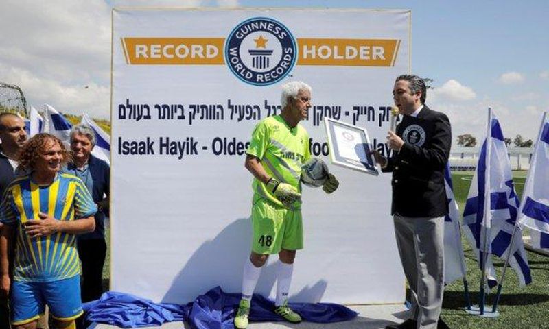 Oldest goalkeeper