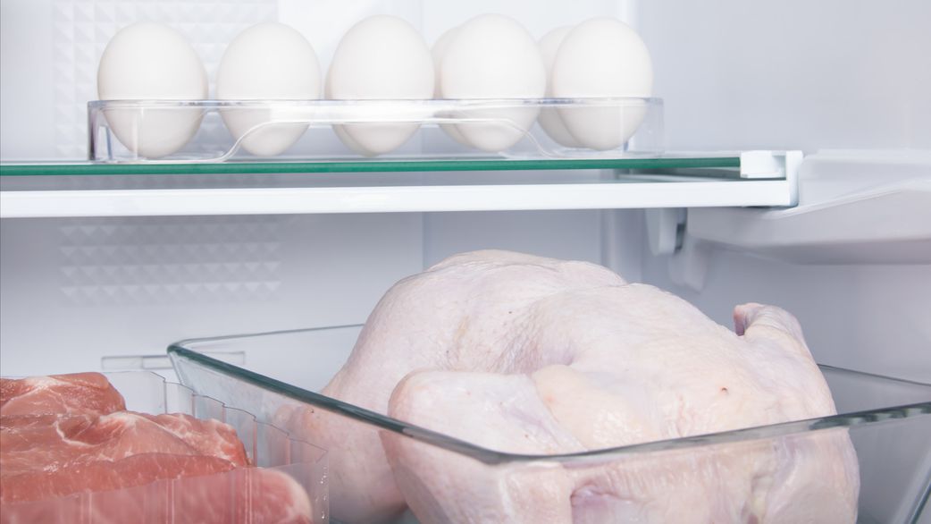 defrosting-chicken-in-the-fridge