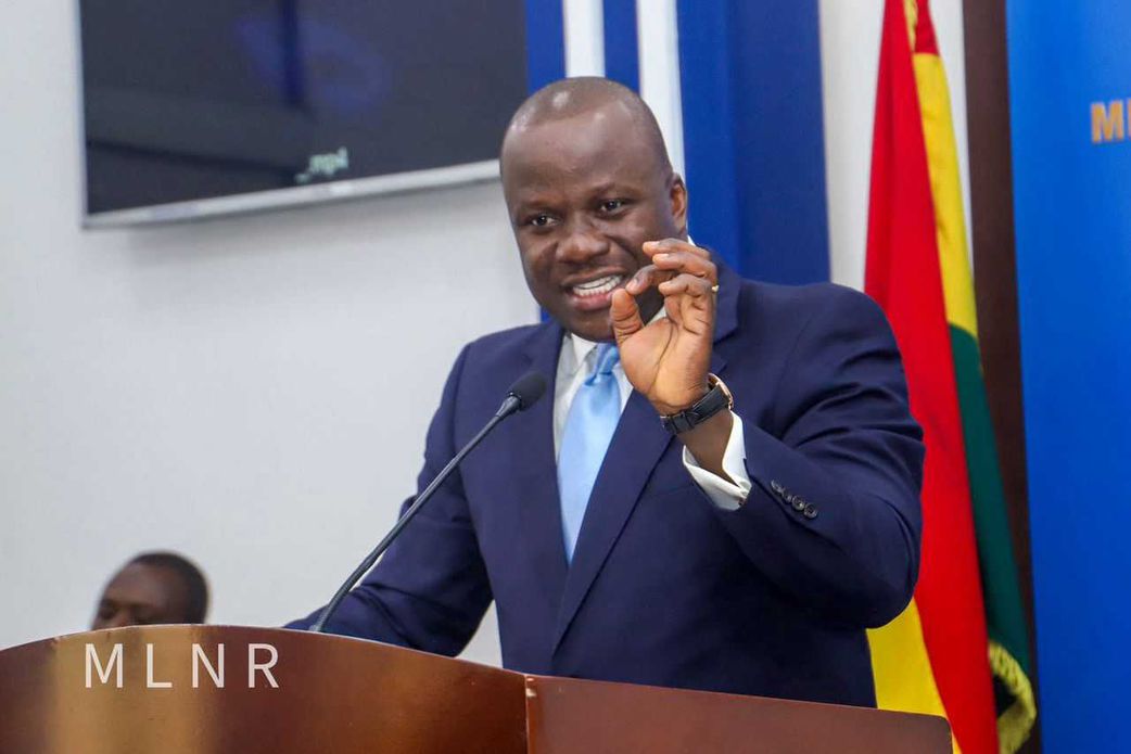 Kwakye Ofosu blasts Jinapor, denies appointment of over 100 ministers
