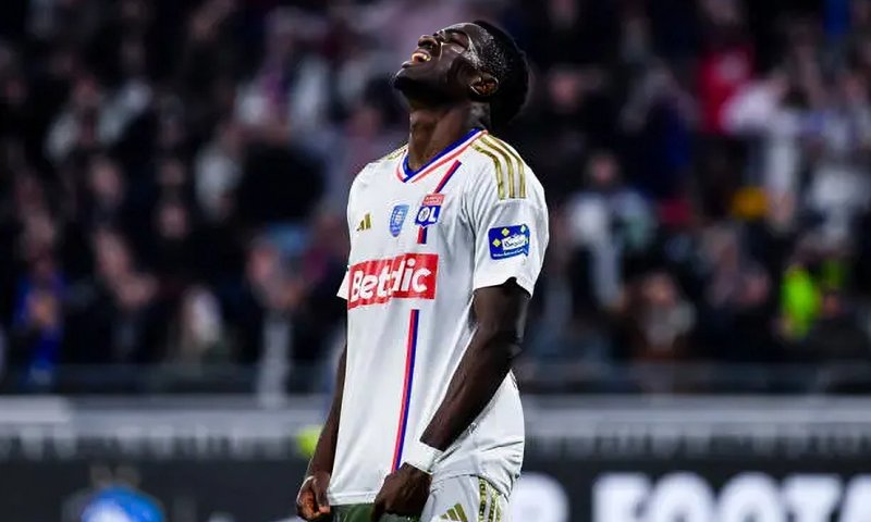 Big blow for Ghana! Here's how long Ernest Nuamah will be out for after scary injury
