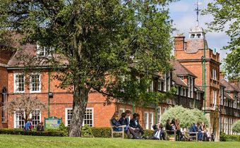 brightworld_f19e6b95-ddac-4876-a4cd-01e9e69ec488_dauntseys-for-website