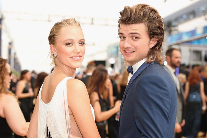 Who is Maika Monroe? Meet Joe Keery's Girlfriend.
